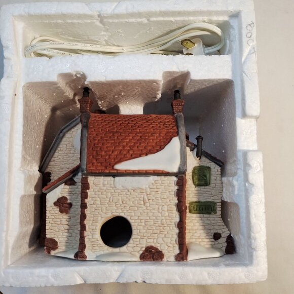 Heritage Village Collection Dickens Village Series Booter And Cobbler Handpainte - Picture 4 of 10